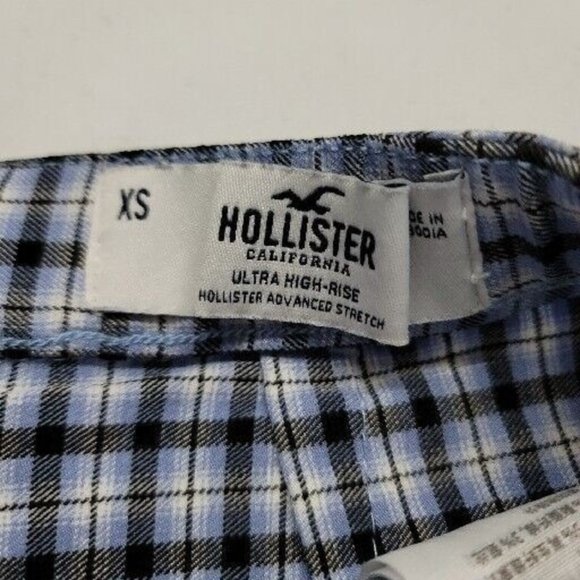 Hollister Ultra High-Rise Mini Skirt Size XS XSmall Plaid Black Blue Back Zip - Picture 2 of 9